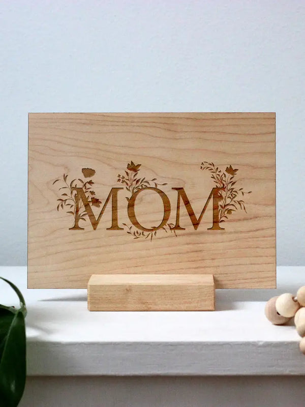 "Mom" Floral Typography Wooden Card
